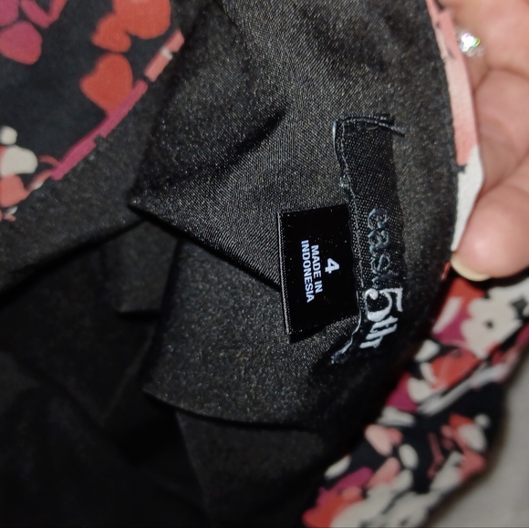 East 5th skirt and scott taylor top - Picture 3 of 3